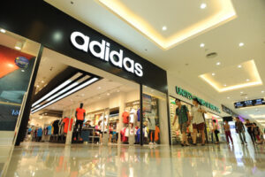 trung tâm thương mại mua sắm ngầm ở Feliz Homes